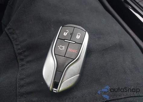 2017 Maserati Levante z USA, uszkodzony, nr VIN ZN661XUA7HX234463